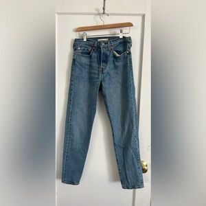 Levi’s Wedgie Style Jeans Womens Waist Size 27 Light Wash